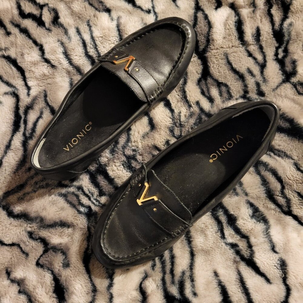 Vionic Hilo Moccasin Shoes
